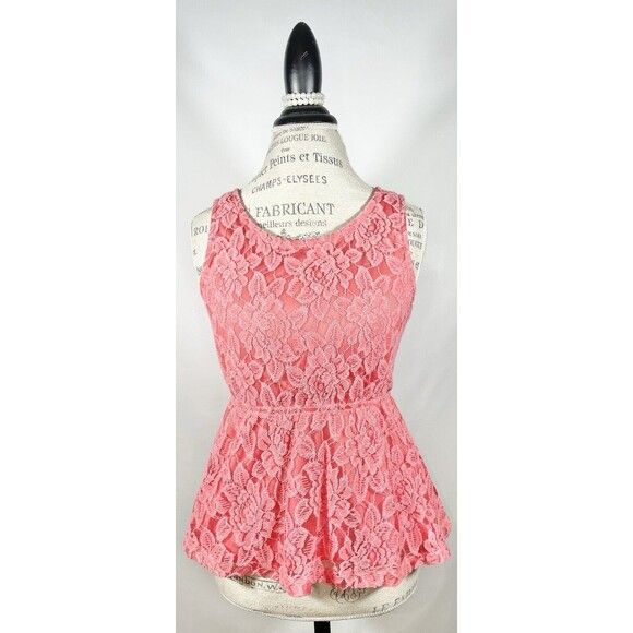 NWT Iris Basic Romantic Open Back Peplum Sleeveless Lace Top Sz M - Picture 1 of 6